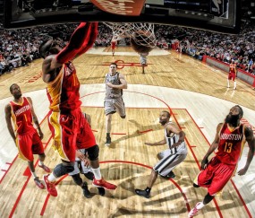 九游娱乐 -湖人逆袭之夜！巴特勒生死时刻铸就铁血传奇