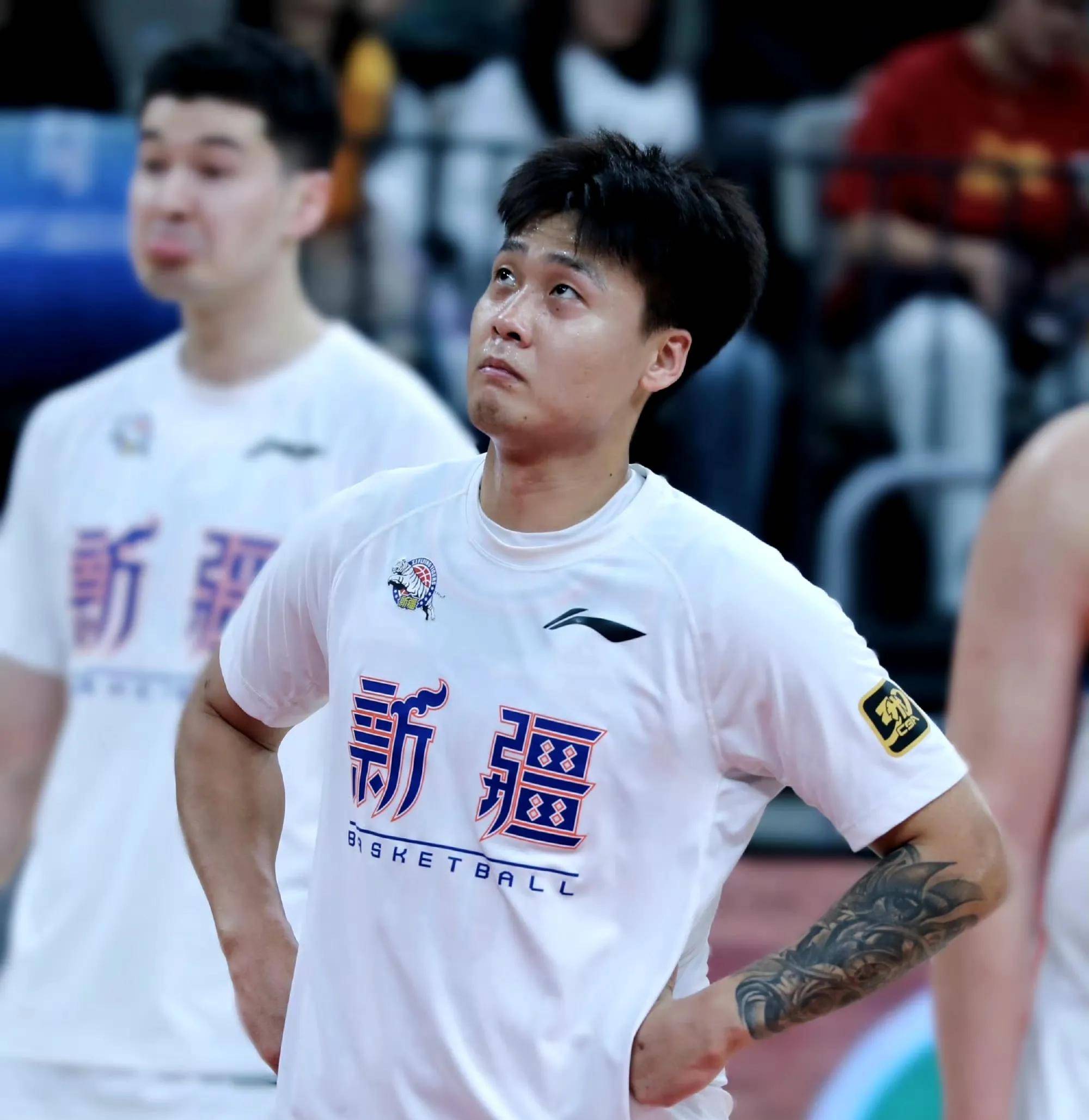 九游官网体育 -集结日多特蒙德调整名单以备CBA季后赛，防线松动环节打磨，震撼外界，赛季目标并未改变的简单介绍